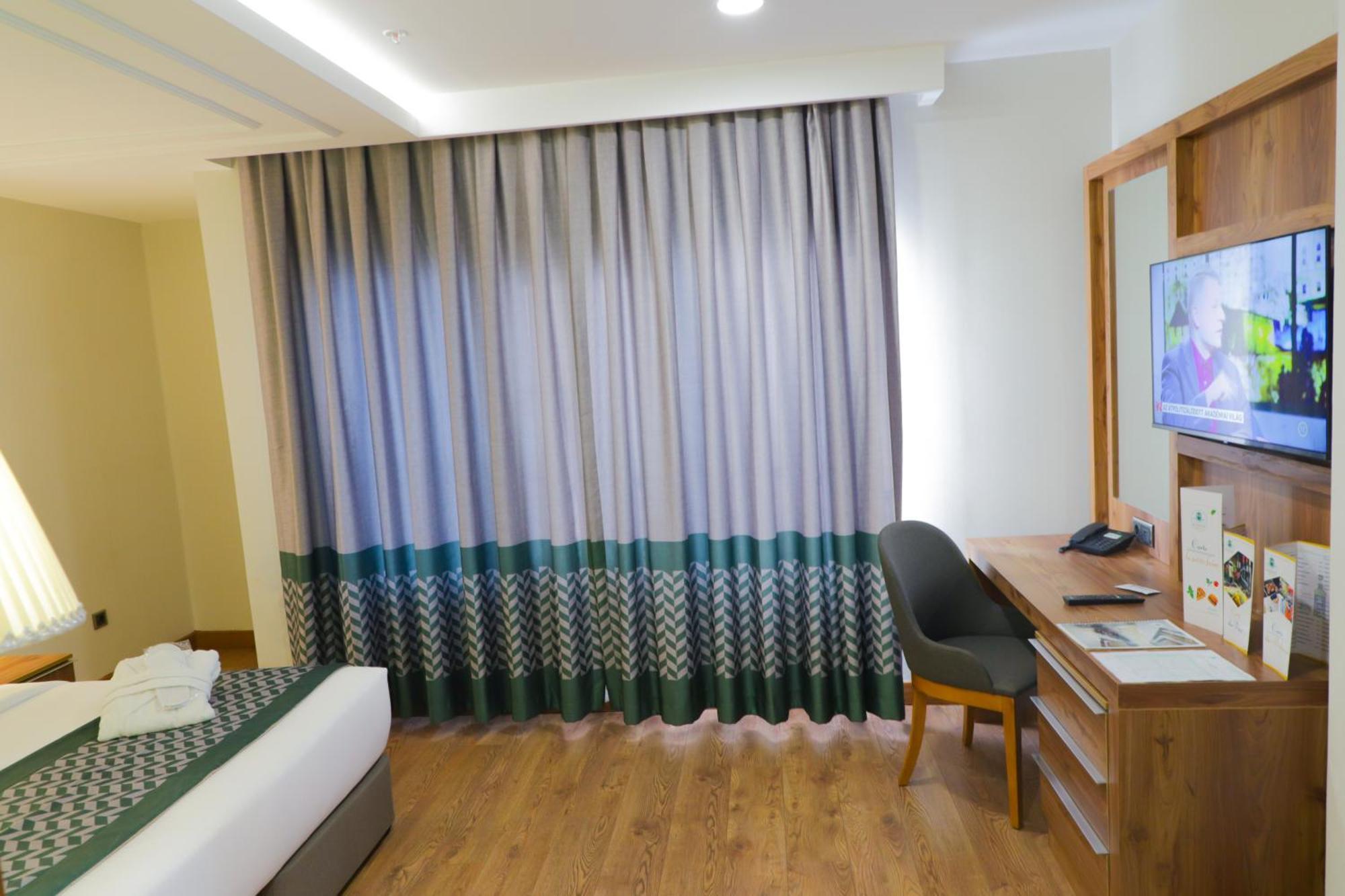 United Hotel International Yaounde Exterior photo