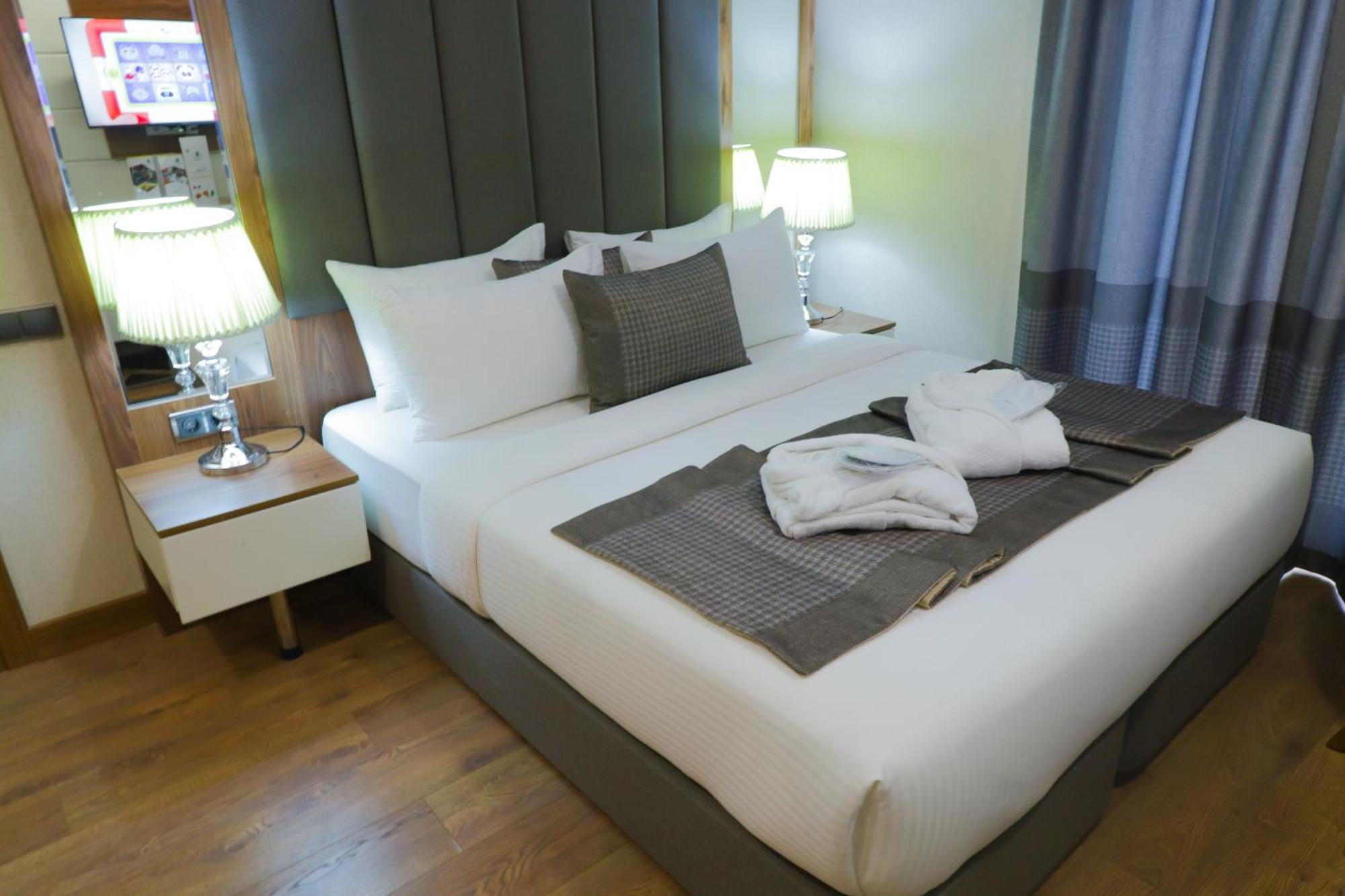 United Hotel International Yaounde Exterior photo